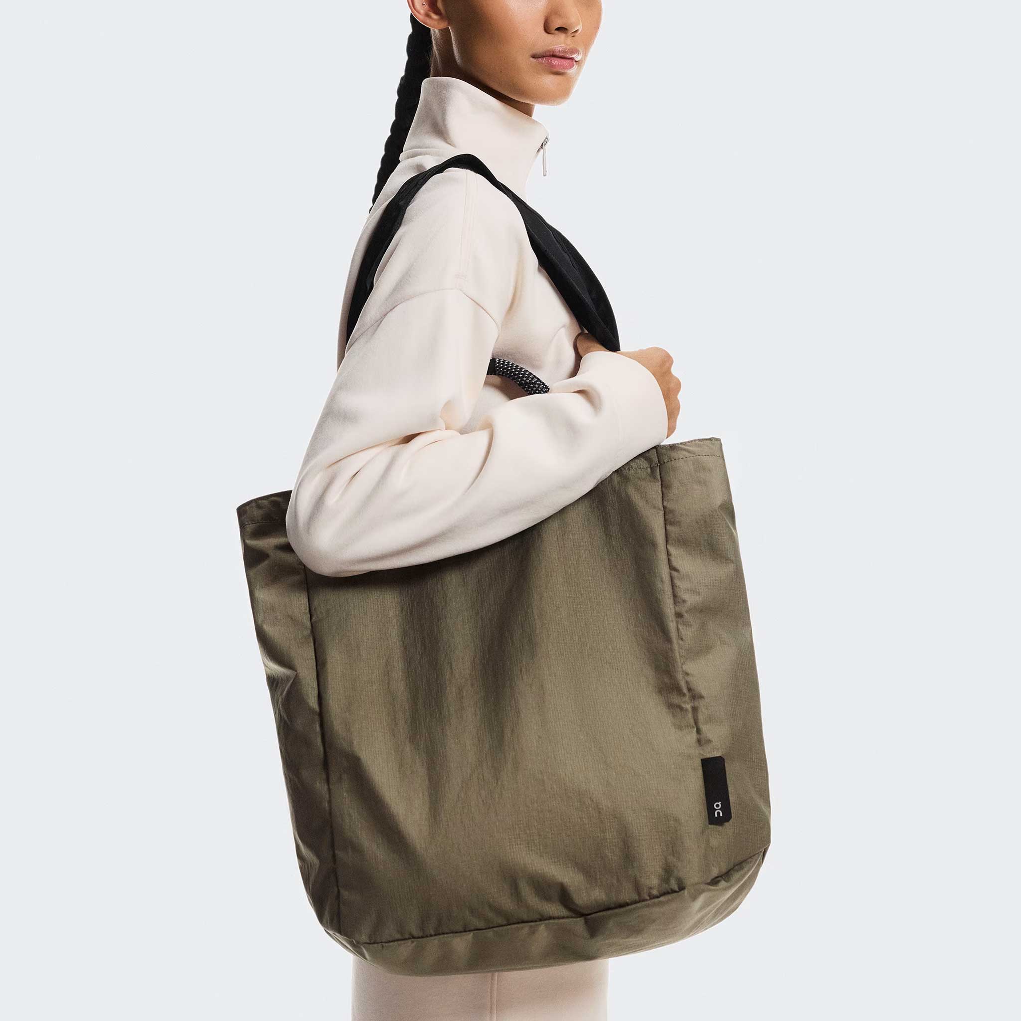 On Tote Pack 25L Sport Bags Olive/Black