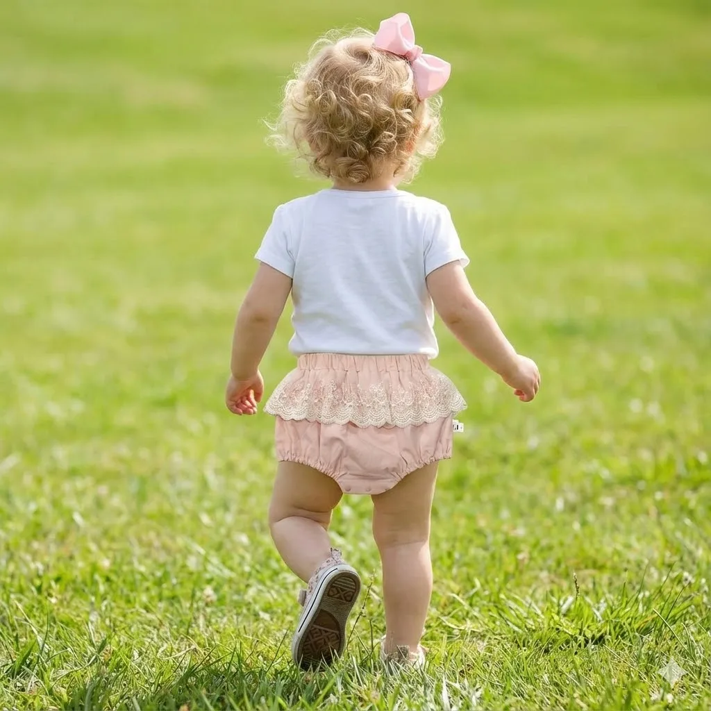 SeasonSea Sommershorts für 0–2 Jahre, atmungsaktive Spitzen-Shorts für Babys, Kinder, Kleinkinder, elastische Baumwollhose für neugeborene Mädchen Image