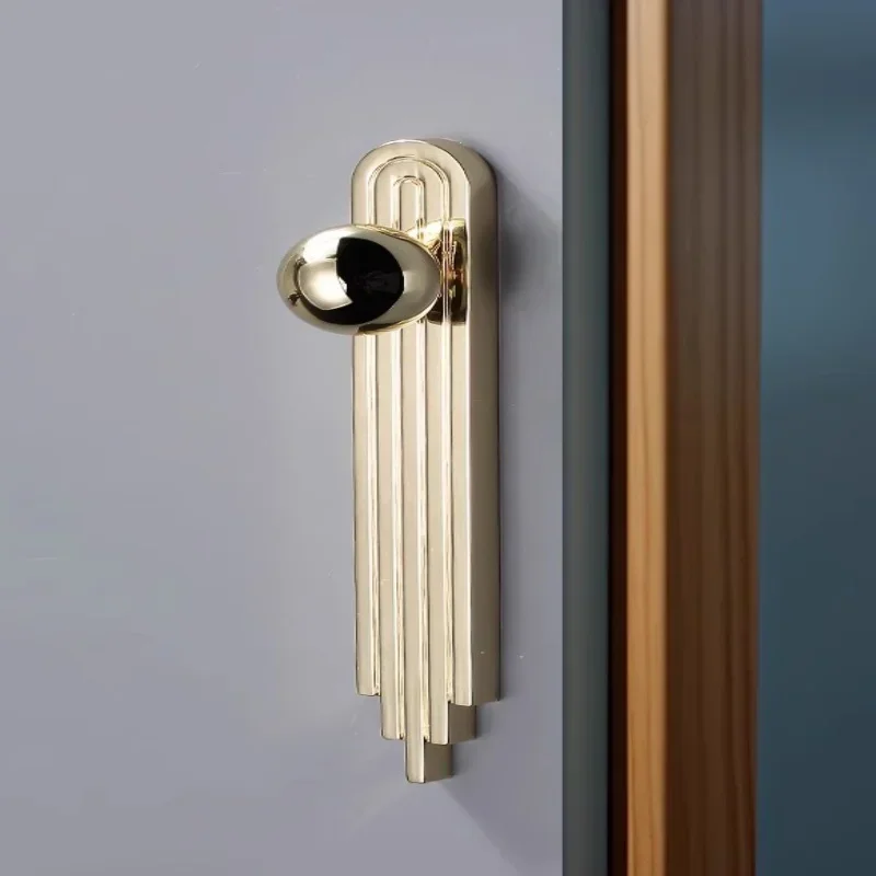 Leichter, luxuriöser, moderner, minimalistischer High-End-Kleiderschrank im französischen Stil in Gold, Schrankgriff, Schublade, Nachttischgriff Image