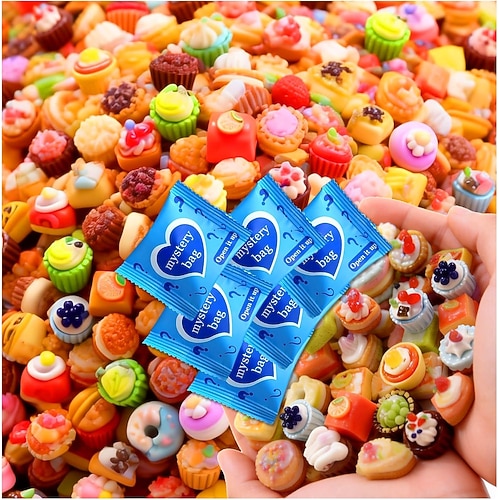 Mini-Leuchtkuchen-Set aus Kunstharz, 50/100/200-teiliges Überraschungstüten-Set, Mini-Kuchen, Cupcakes, Donuts, Desserts und mehr, DIY-Bastelideen, Feengarten, Heimdekoration, Sammlerstücke für Kinder und Erwachsene Image
