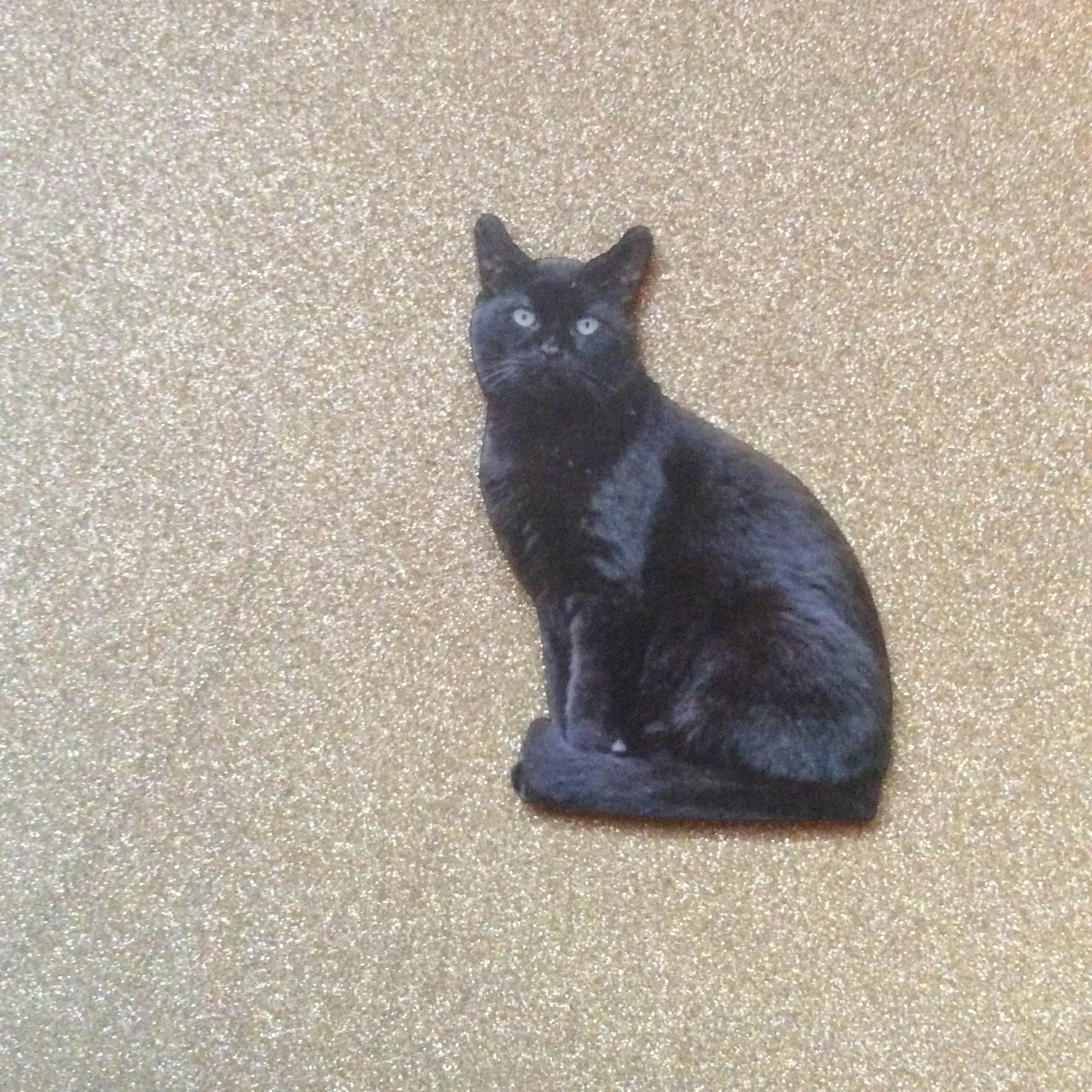 Spilla a forma di gatto nero / Gioielli a forma di gatto nero / Spille a forma di gatto nero / Idee regalo a tema gatto nero / Accessorio a forma di g