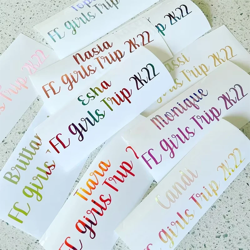 Personalisierter Name Vinyl Aufkleber Hochzeit Deko individuelle Aufkleber holografische Aufkleber für Wasserflasche Laptops Tagebücher Tumbler Aufkleber Image