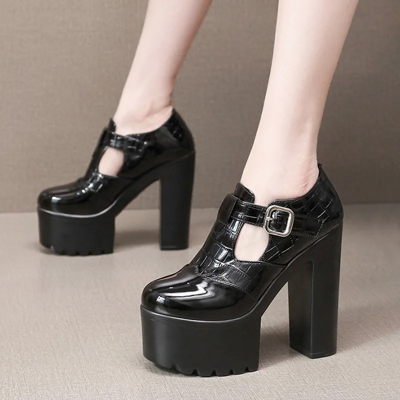 14 cm kleine Größe 32–43, elegante Mary Janes-Pumps aus Lackleder, klobige Plateaupumps, 2025, Frühlingsblock-High-Heels-Schuhe für Modellkleid