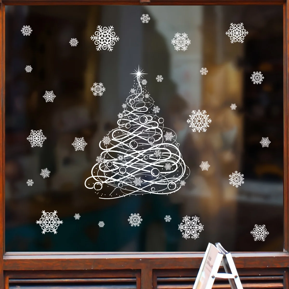 1 Stück statische Fensterdekoration – elegante weiße Weihnachtsbaum- und Schneeflocken – Weihnachts-, Neujahrs- und Winterpartydekorationen Image