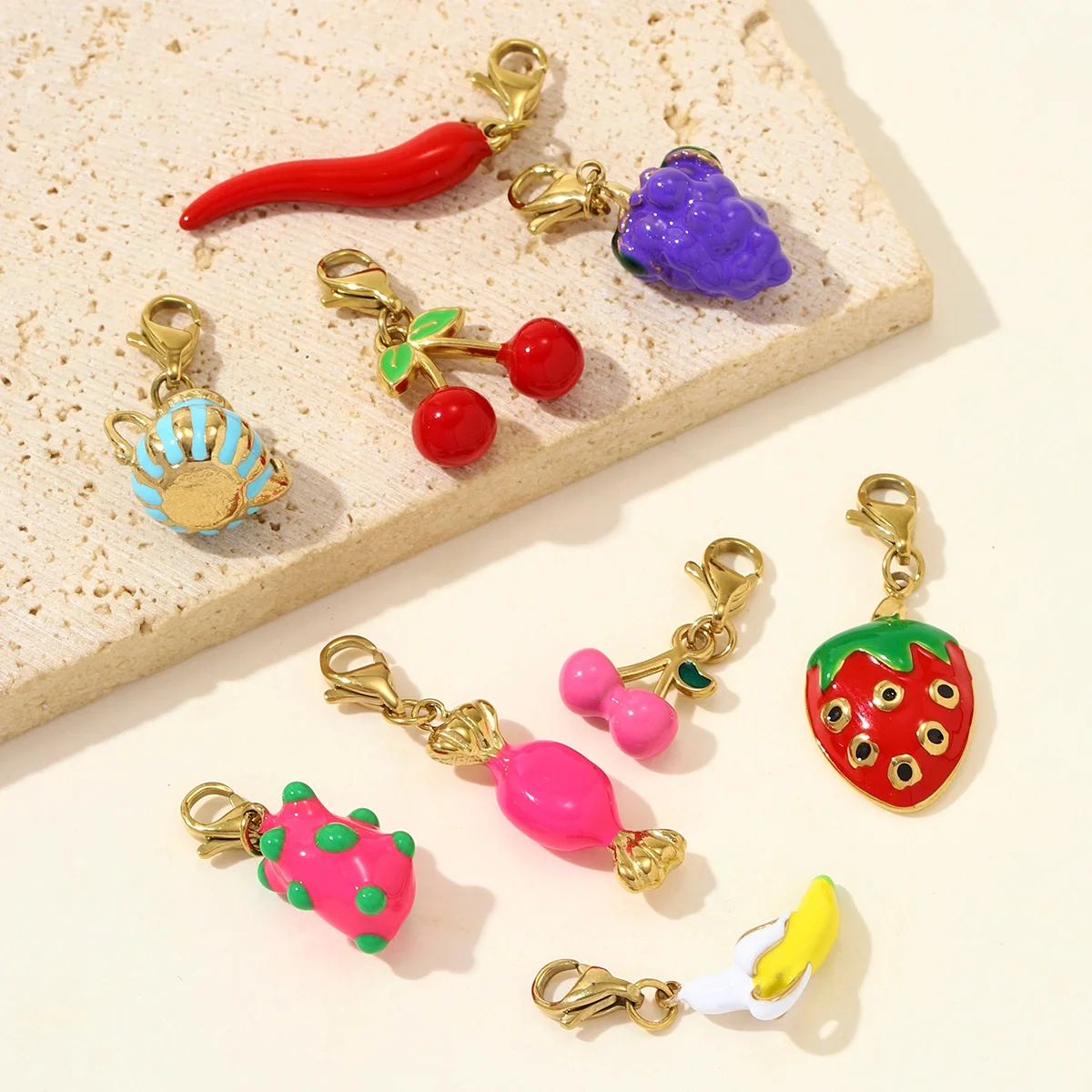 Set da 3 Pezzi Ciondoli a Clip Fai da Te in Acciaio Inossidabile a Forma di Frutta (Uva, Pitaya, Banana), Peperoncino, Teiera, Caramella e Aragosta per Collane da Donna