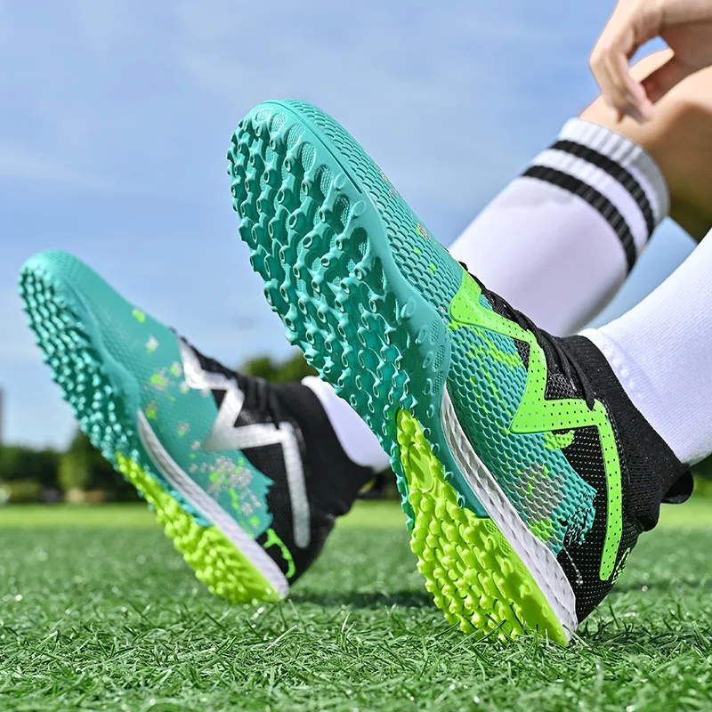Nouvelles chaussures de football TF pour hommes, chaussures de football professionnelles confortables de haute qualité, chaussures de football décontractées pour adultes, chaussures de football