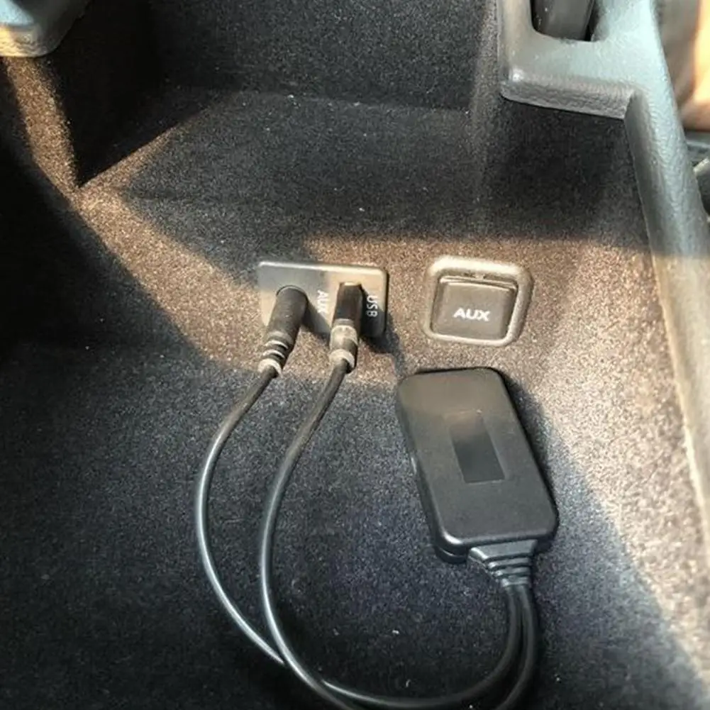 Adattatore audio Bluetooth per auto da 1 pezzo per ricevitore musicale wireless BMW E90 E91 con connessione Aux da 3,5 mm e supporto USB