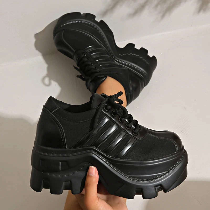 Damenmode, atmungsaktiv, klobige Turnschuhe, dicker Boden, rutschfeste vulkanisierte Schuhe, Damen-Gothic-schwarze Plateau-Sportschuhe, Größe 35–42