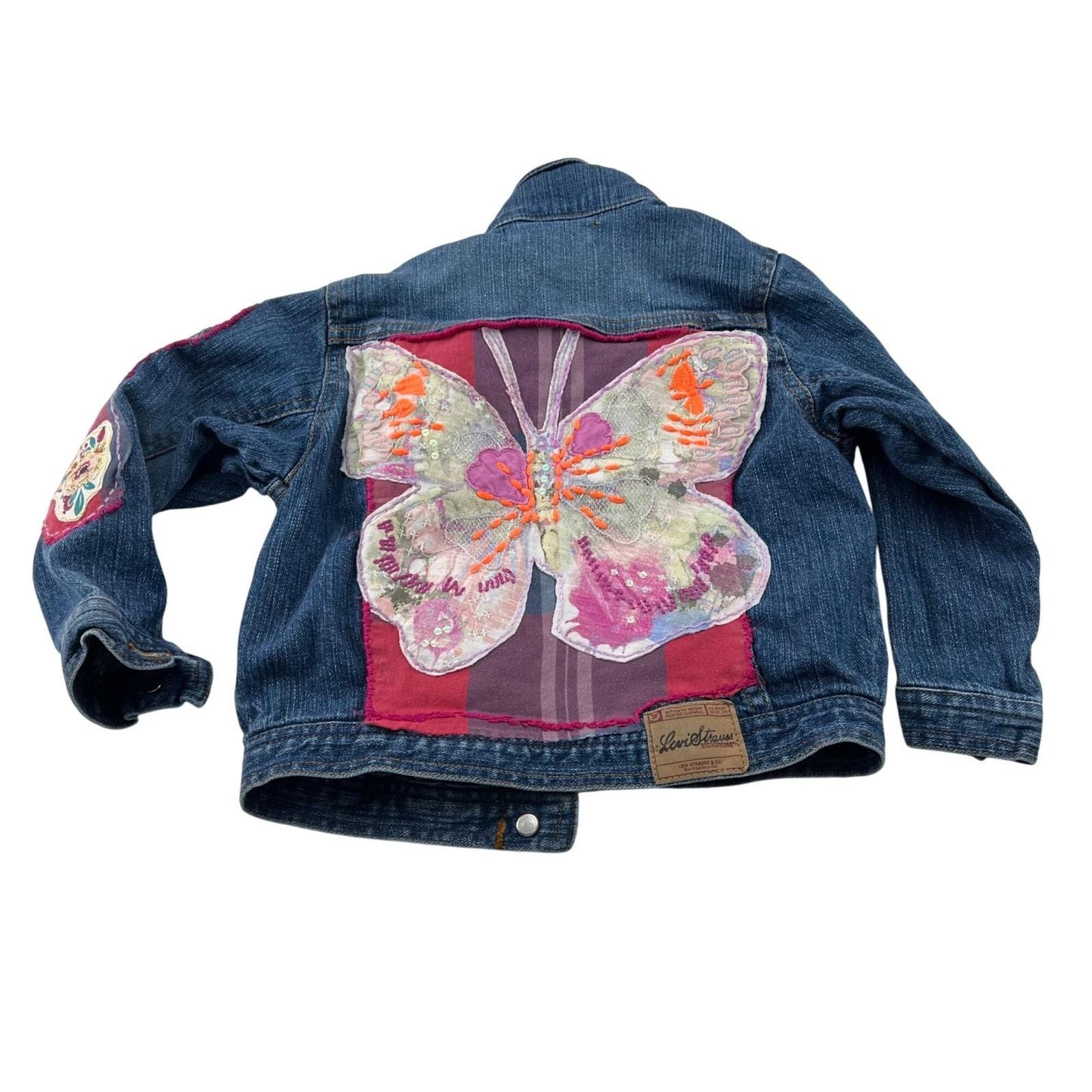 Giacca di jeans Levi's Girls taglia 3T con farfalla riciclata e ricamata a mano