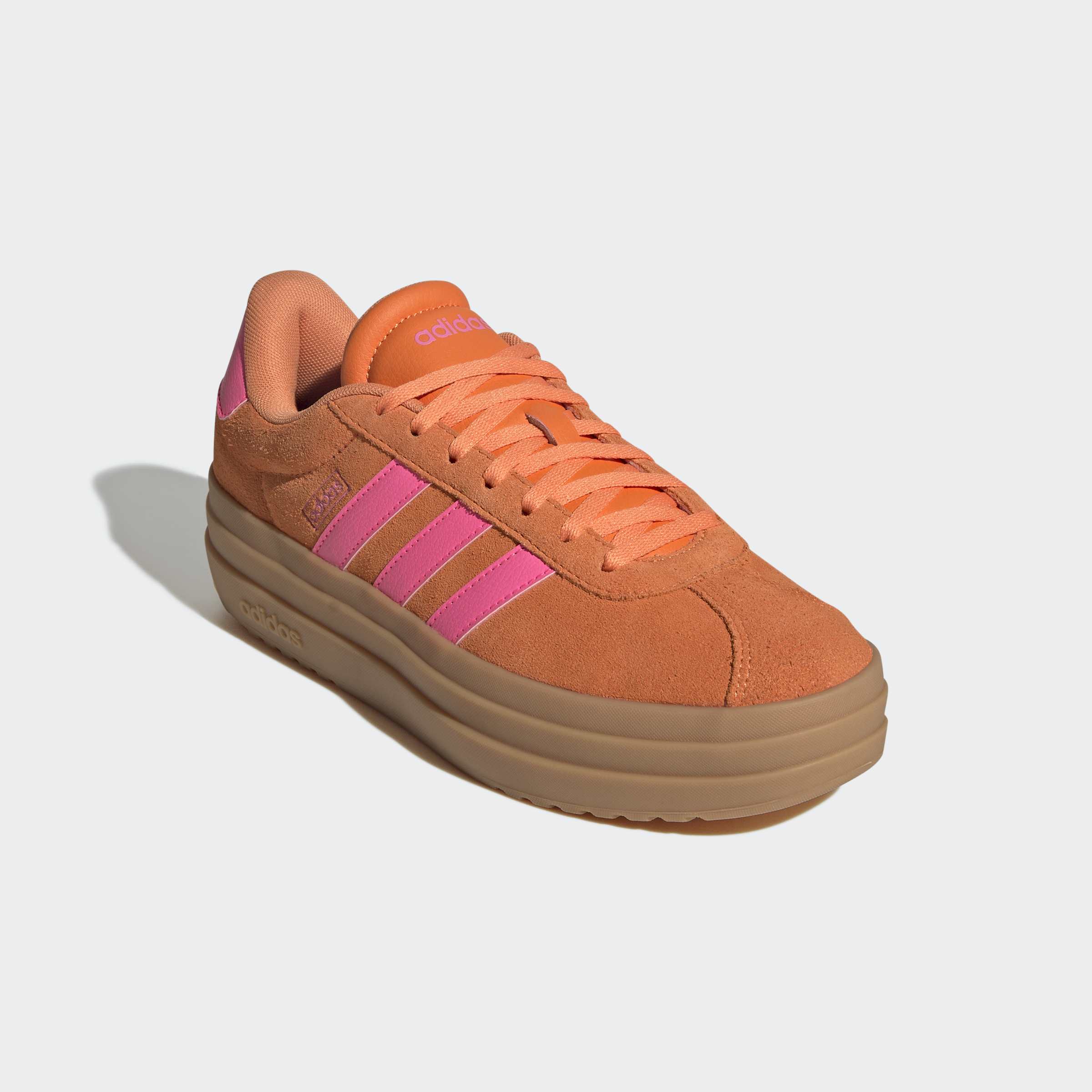 Plateausneaker ADIDAS SPORTSWEAR "VL COURT BOLD", Damen, Gr. 41, orange (pure orange, lucid pink, gum 3), Leder, Synthetik, Schuhe Plateausneaker, inspiriert vom Design des adidas gazelle bold