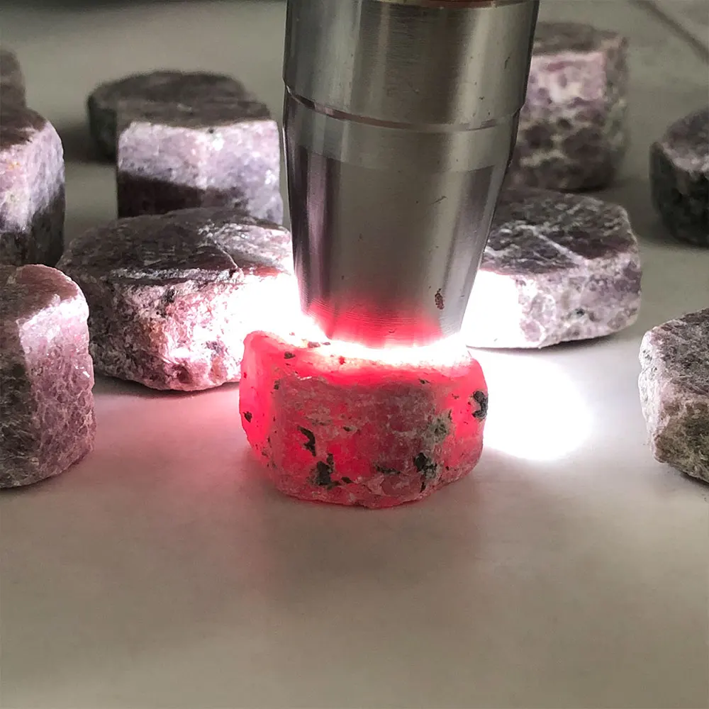 1 kg/2,2 lb große Naturstein, roter Korund, Rubin, rohe Kristalle, Mineralien, Heilsteine, Edelsteine, Reiki, Heimdekoration, Gartendekoration