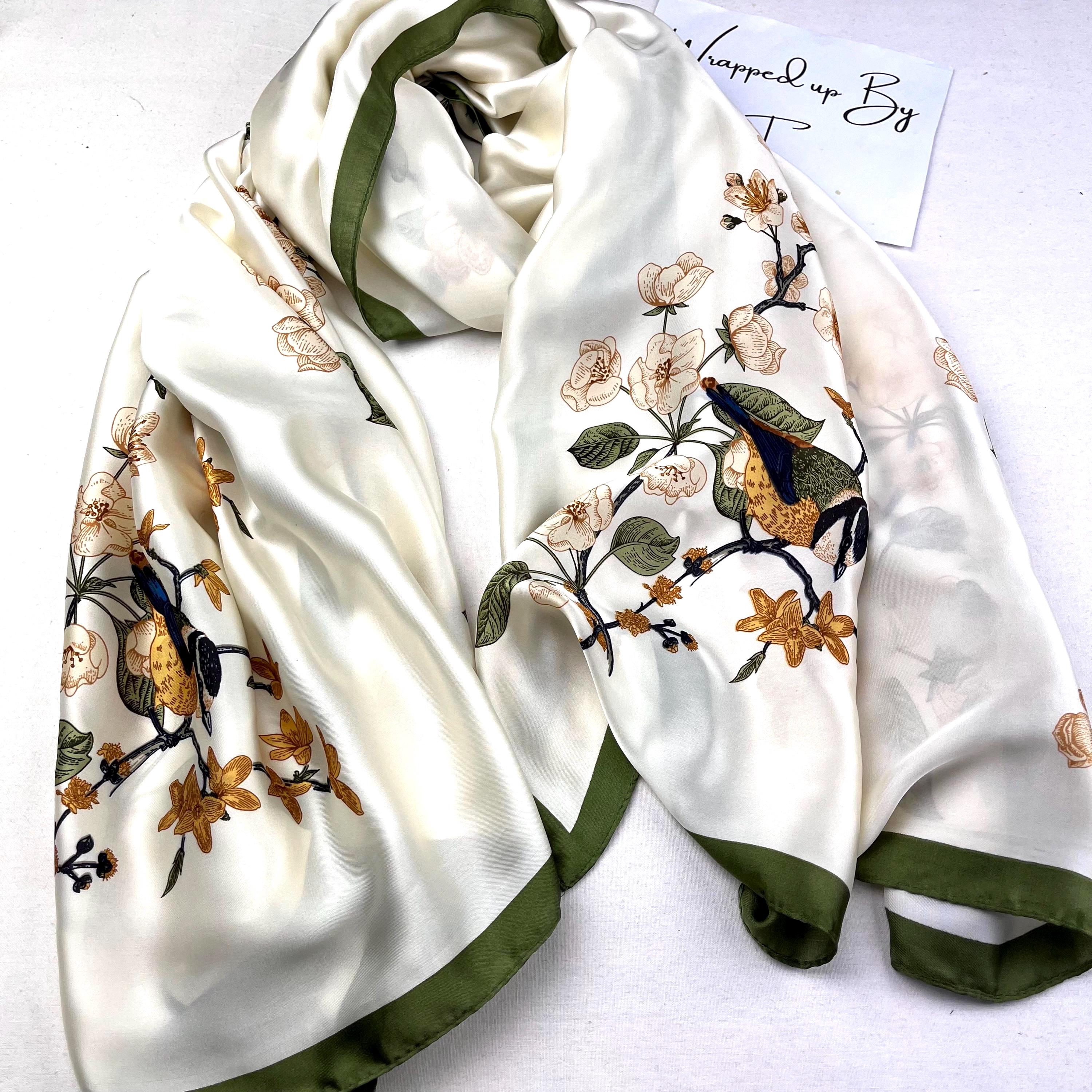 Sciarpa floreale in seta verde oliva, stampa di uccelli, scialle avvolgente in raso da donna, pareo con gonna, regalo personalizzato per donna, foular