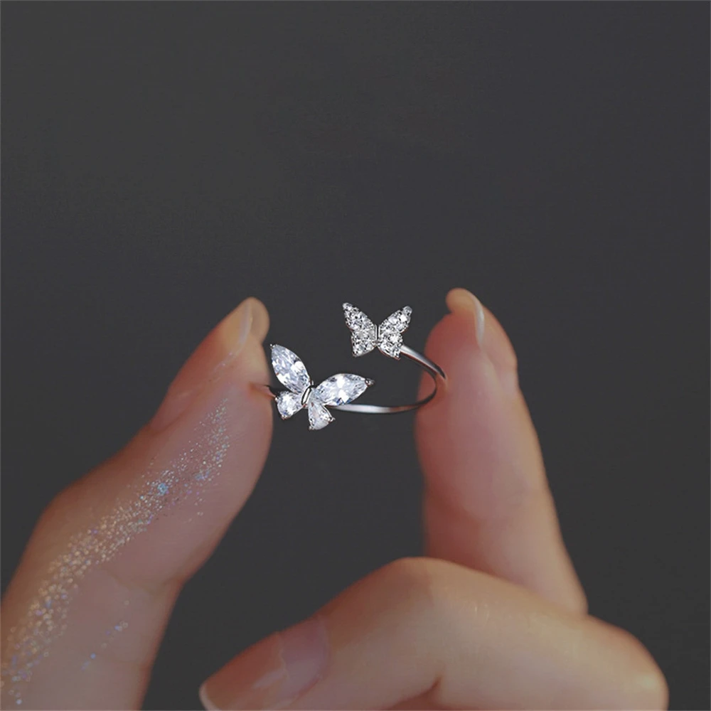 Mode Einstellbare Offene Acryl Kristall Schmetterling Ring Für Frauen Kpop Silber Farbe Zirkon Finger Ring Partei Schmuck Großhandel