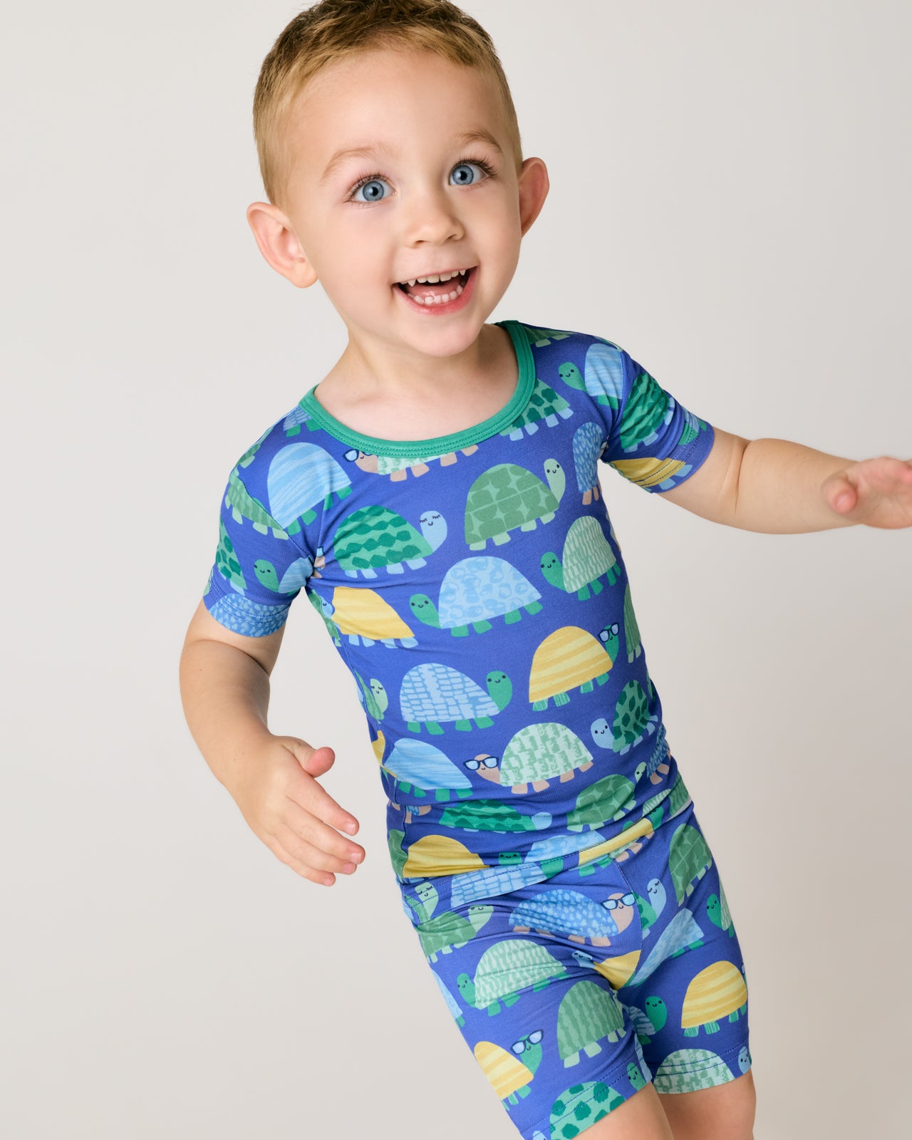 Shell Parade Two-Piece Short Sleeve & Shorts Pajama Set - 16