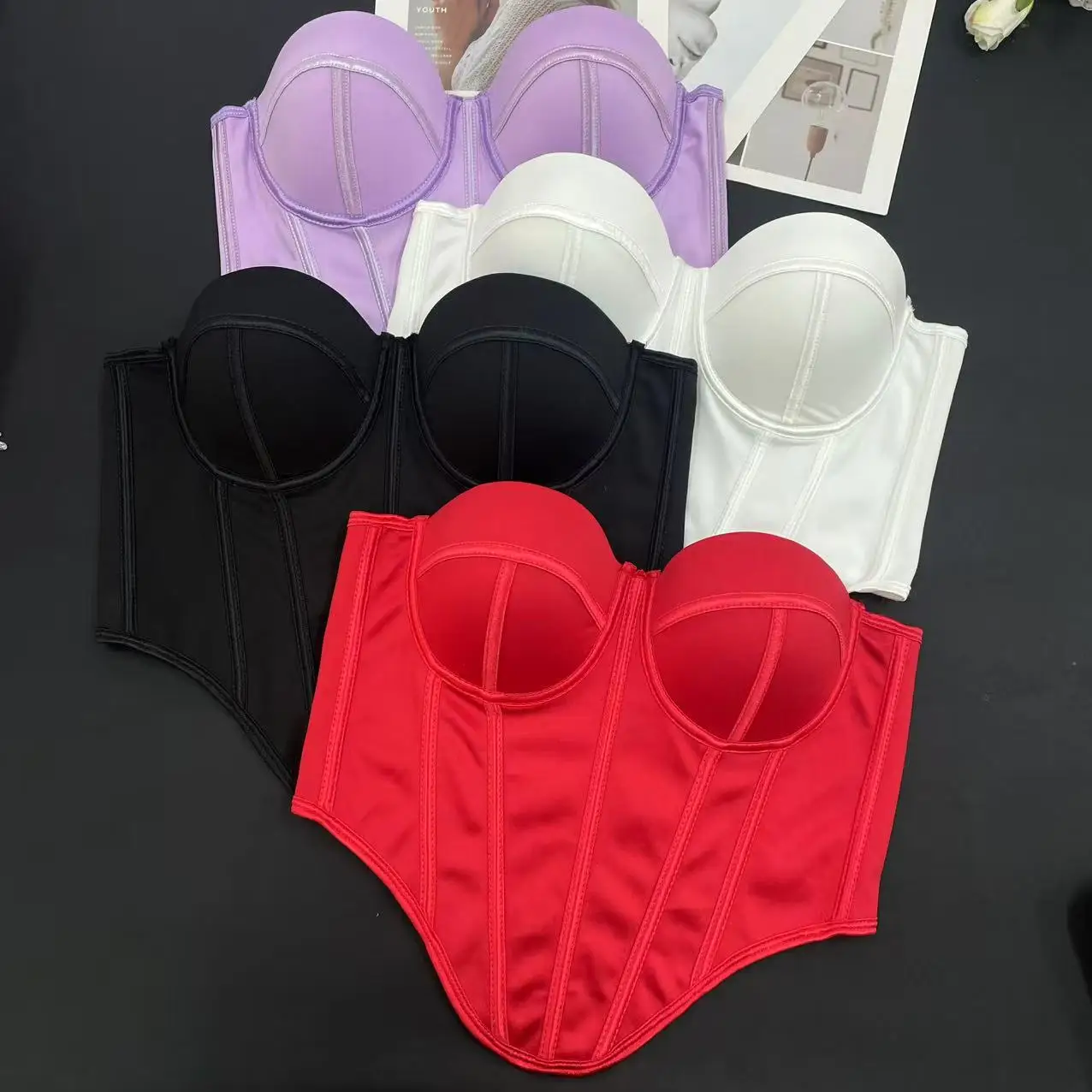 Einzigartige kontrastierende Linien Frauen Chic Bustier Sexy Damen Mesh Unregelmäßige Korsett Multi Farben Party Blackless Cropped Top Tank Top