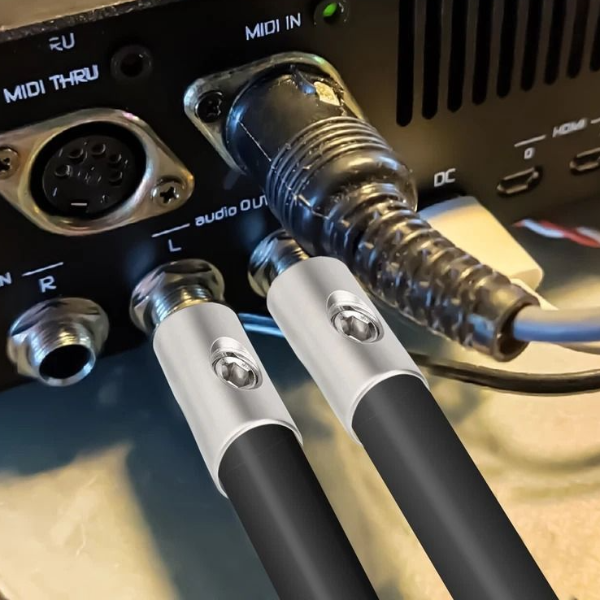 Car Audio Power And Ground Wire Reducers Amp Input High Quality Aluminum And Nickel Plated Car Audio Power And Ground Wire Reducers Amp Input High Quality Aluminum And Nickel Plated