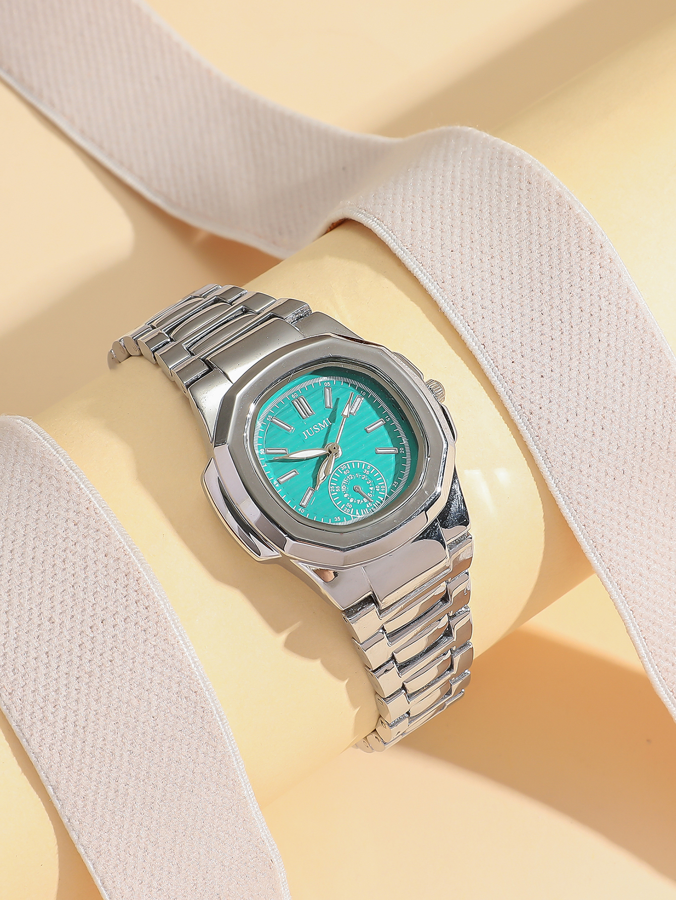 Ladies Elegant Steel Quartz Watch Perfect For Birthdays, Anniversaries & Daily Wear sky Blue