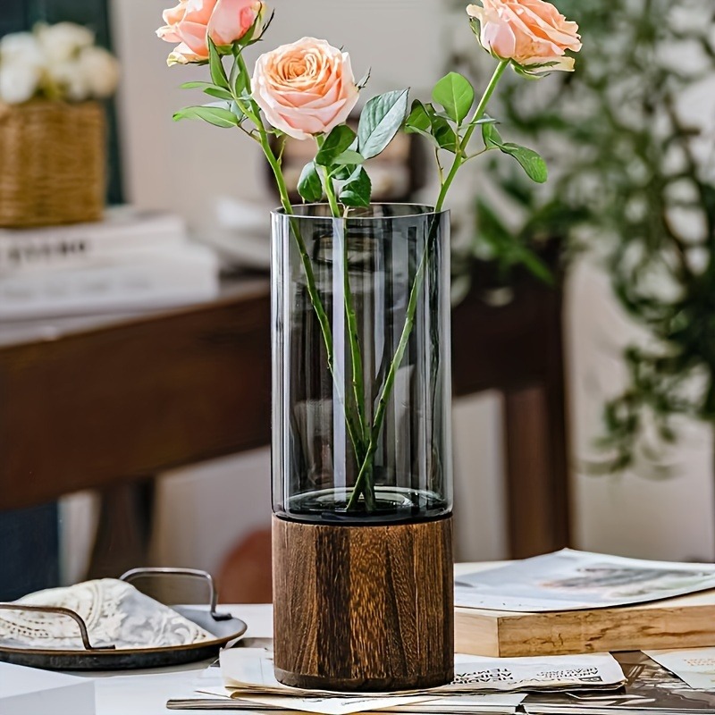 Elegant Retro Glass Vase Simple, Creative Design For Living Room Or Table Decoration Elegant Retro Glass Vase Simple, Creative Design For Living Room Or Table Decoration