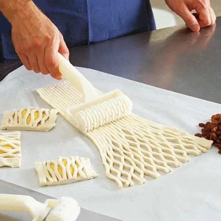 Kunststoff Gebäck Pizza Gitter Roller Cutter Backen Werkzeug Pull Net Rad Messer für Teig Cookie Pie Küche Gadgets Backen Werkzeuge Image