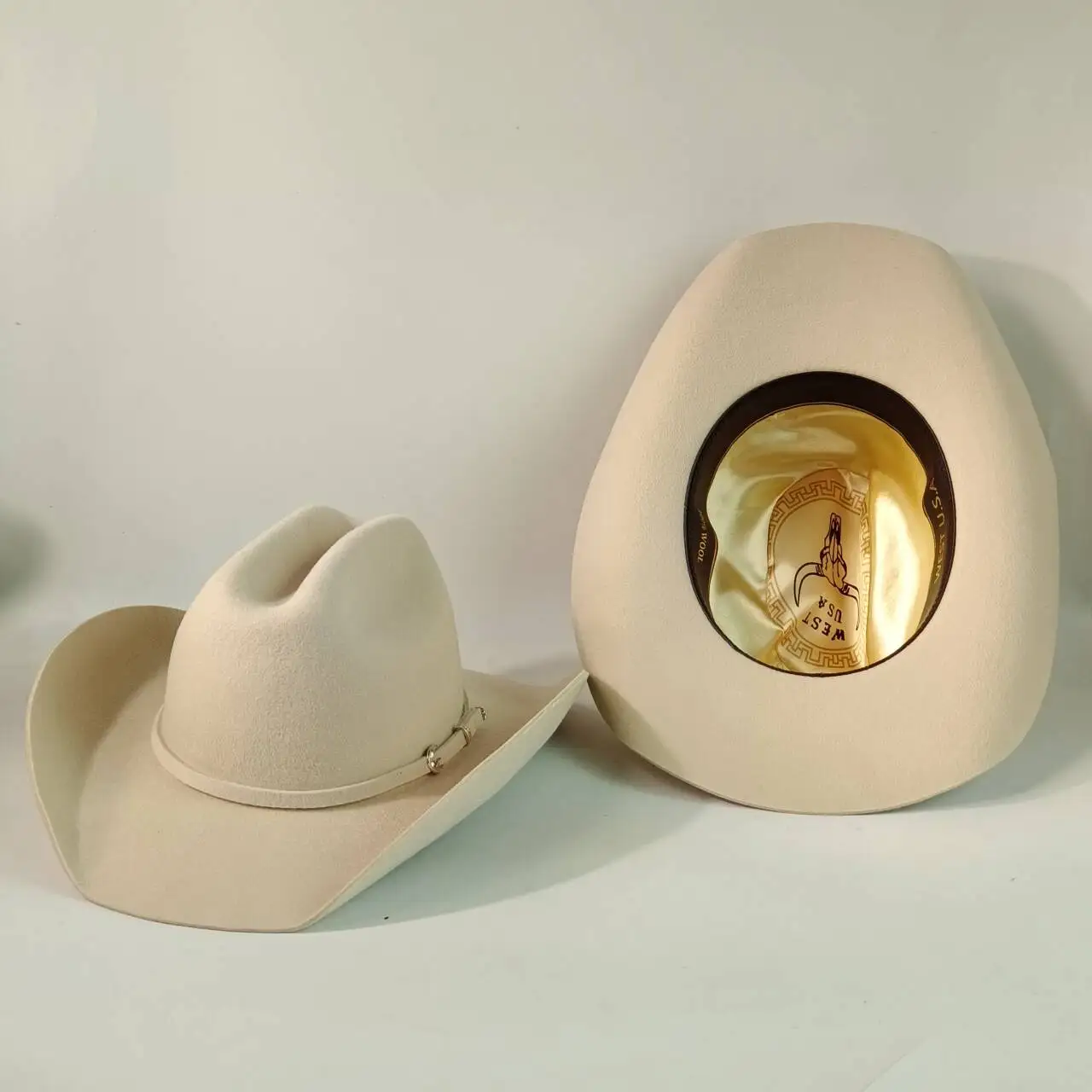 Neuer Cowboyhut aus Wollfilz, modische Retro-Herbst-Winter-Serie, Westernhut mit breiter Krempe, Unisex-Modeaccessoire. Image