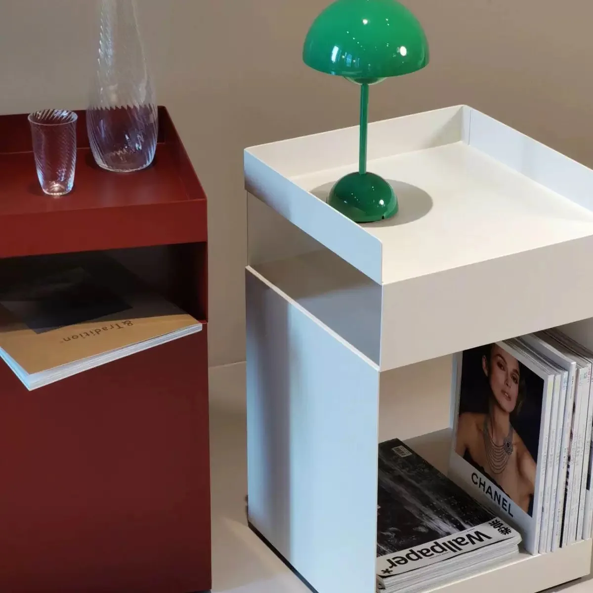 Eingelassener Nachttisch für Schlafzimmer und Wohnzimmer, multifunktionaler Nachttisch mit Stauraum und Rollen Image