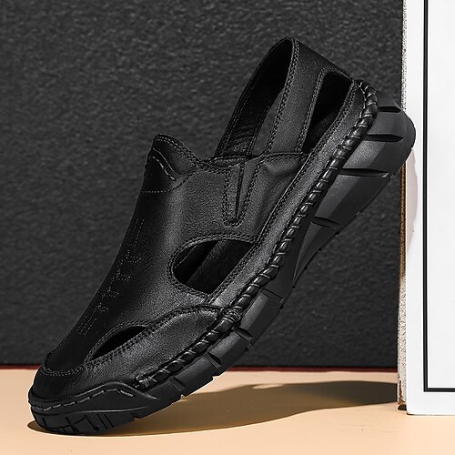 Lässige Herren-Slipper aus Kunstleder – atmungsaktive Sommerschuhe zum Hineinschlüpfen mit Cut-out-Design, leichter, flexibler Sohle, ideal für Alltag, Reisen und Freizeit. Image