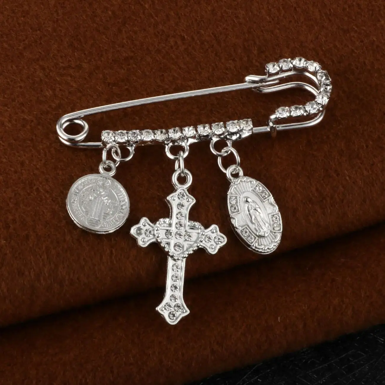 Katholische Unsere Liebe Frau von Guadeloupe Charm Anstecknadel Herz Kreuz Exorzismus Saint Benedict Medaille Büroklammer Brosche Schmuck Zubehör Image