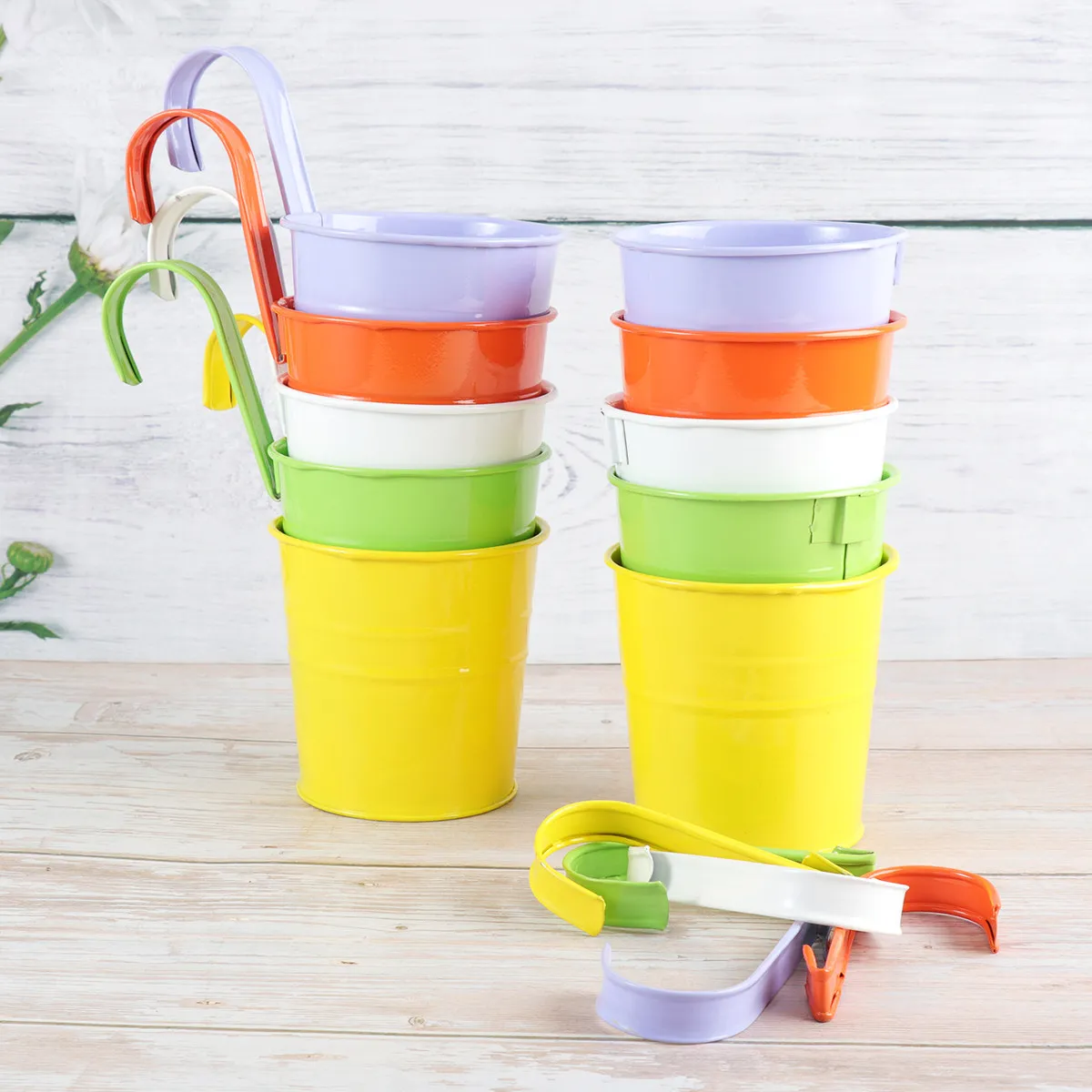 10 Stück Auffällige Bunte Metall-Hängekübel Blumentöpfe für Balkon Fenster Geländer Zaun Garten Raumdekoration Aufbewahrung Image