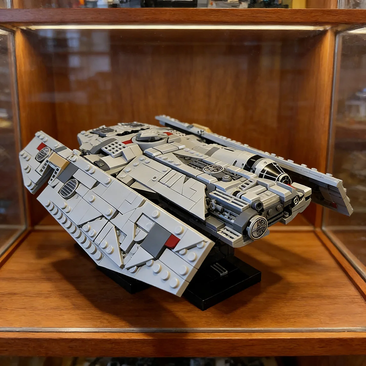 MOC - Luthens Fondor-Raumschiff DIY Kampfschiff-Bausteine 641 Teile Montage-Bausteine Modell für Kinder Spielzeug Geschenke 75375 Image