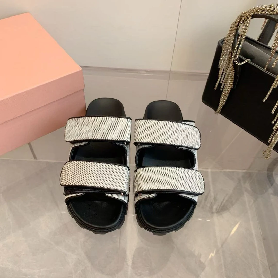 Luxuriöses Design, neue halbe Top-Qualität, M-Damenhausschuhe, bequem, modisch, mit dicken Sohlen, U-Damenschuhe