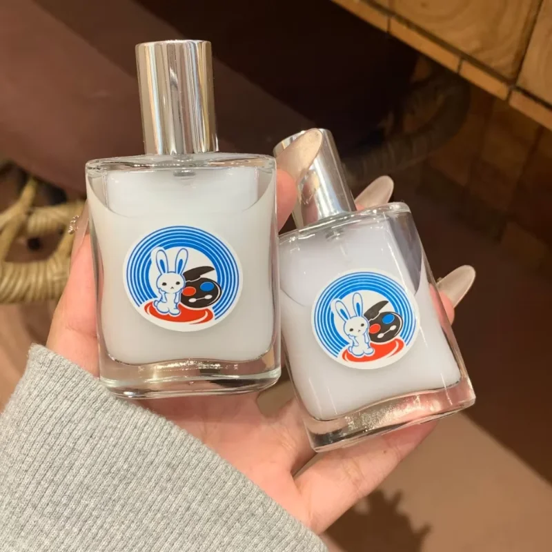 Milky Charm Parfüm, weißes Kaninchen, Milchbonbon-Parfüm, Natur, warm, unwiderstehlich, Vitalität, selbstbewusst, unwiderstehlich, Advance-Parfüm Image