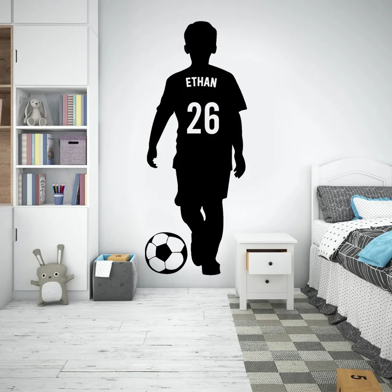 Benutzerdefinierter Name und Nummer Fußballspieler Wandtattoo Wohnkultur für Jungen Zimmer Sport Fußball Vinyl Aufkleber Personalisiertes Wandbild G001