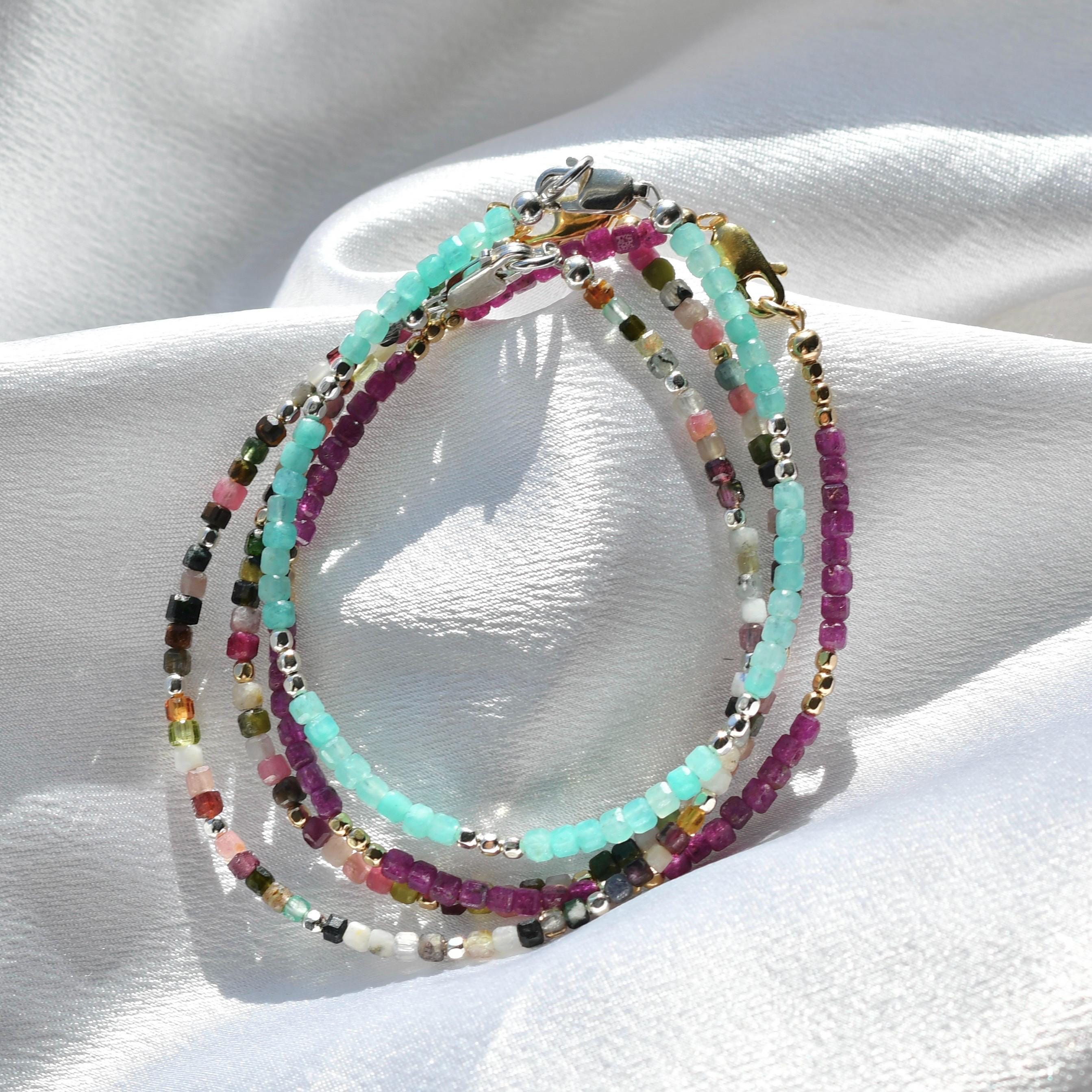 Bracciale/caviglia con perline in metallo e pietre preziose a cubo minuscolo, bracciale con perline in pietre preziose sfaccettate minuscole, argento