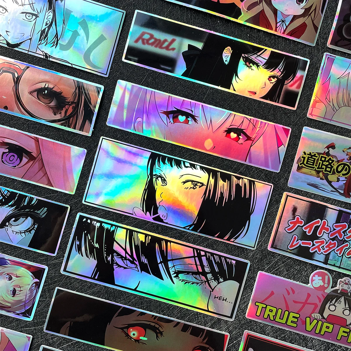 32PCS Zufällige Laser Anime Schönheit Auge Aufkleber Motorrad Auto Fahrrad Helm Tank Racing JDM Logo Zubehör Aufkleber DIY Aufkleber Pack Image