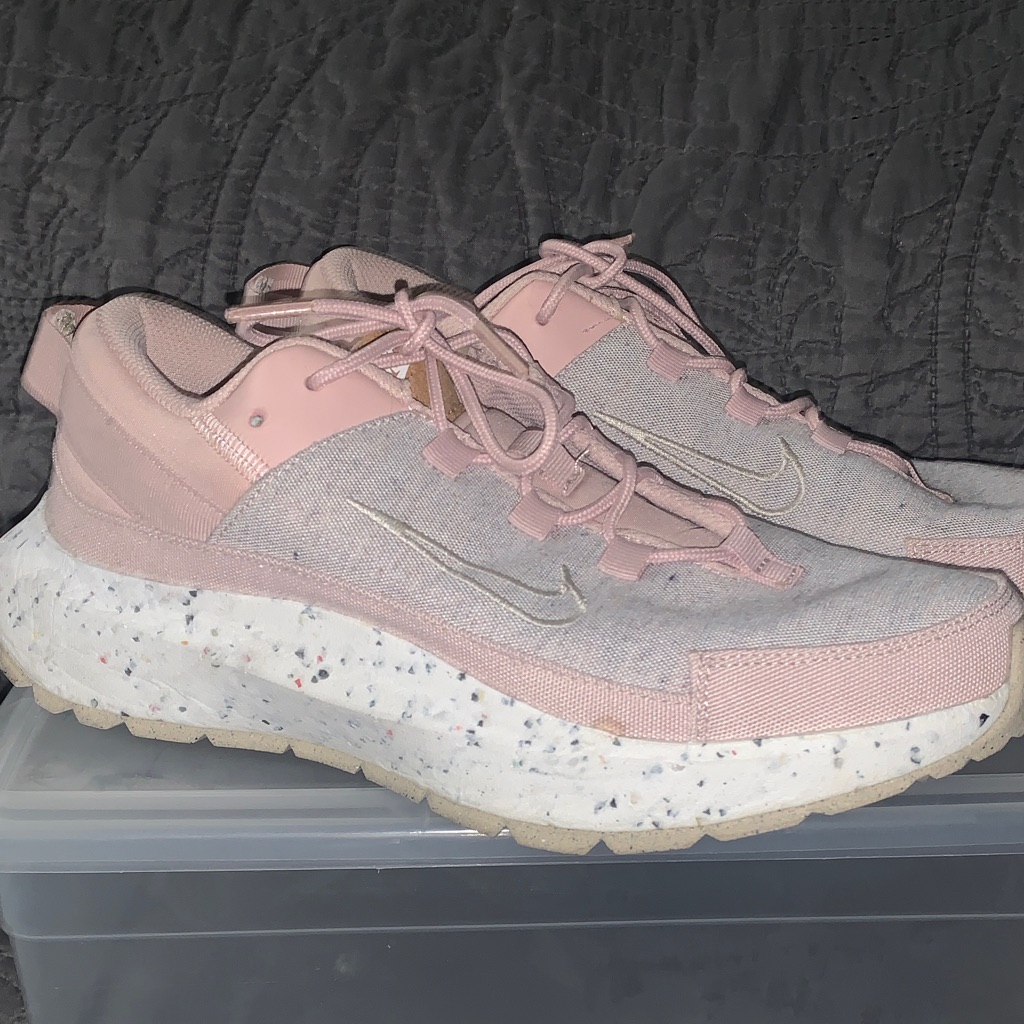 Nike Shoes | Women’s Nike Tennis Shoes | Color: Gray/Pink | Size: 8.5