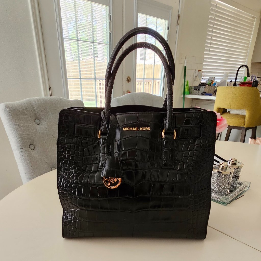 Michael Kors Bags | Beautiful Black Mk Purse | Color: Black | Size: Os