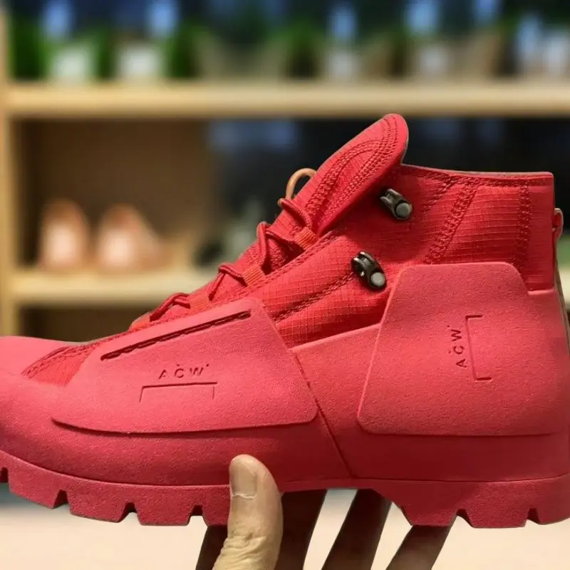 Neue Bergsteiger-Schuhe für Paare Hochwertige Outdoor-Wanderschuhe Komfortable Frühling/Herbst Bergsteigerstiefel