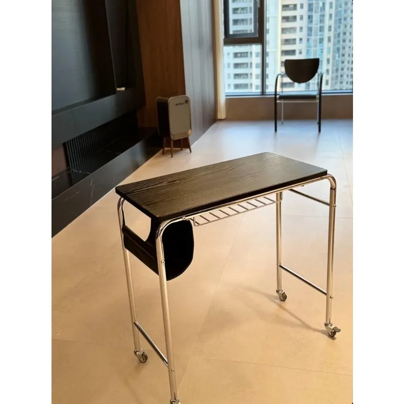 Einfacher, moderner Bücherregal-Computertisch aus Kohlenstoffstahl, Wohnzimmer, Schlafzimmer, Push-Pull-Couchtisch mit mobiler Montage Image