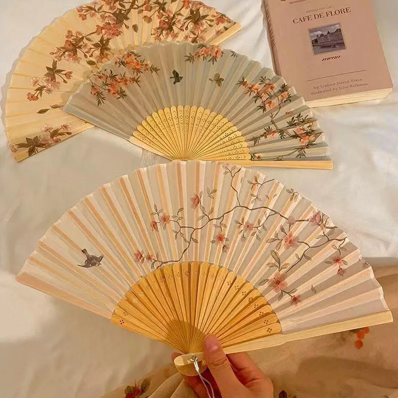Klappbarer Tanzfächer aus Bambusholz, Seidenblume, tragbarer Handfächer für Damen und Herren, Retro-Muschel im chinesischen Stil Image