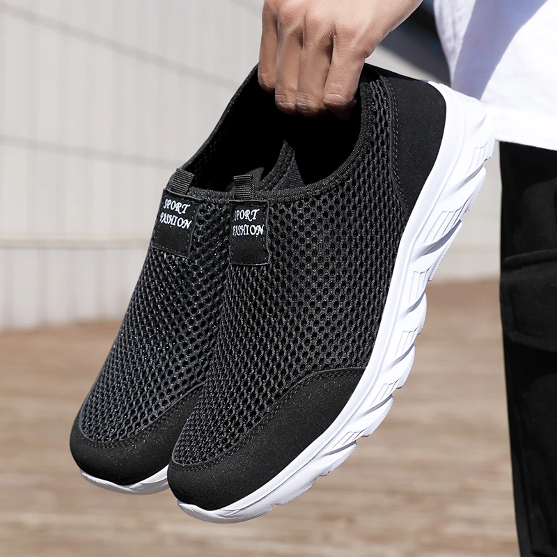 2026 Leichte Herren Freizeitschuhe Atmungsaktive Slip-On Herren Casual Sneakers Herren Flache Schuhe Outdoor-Wanderschuhe Größe 39-47