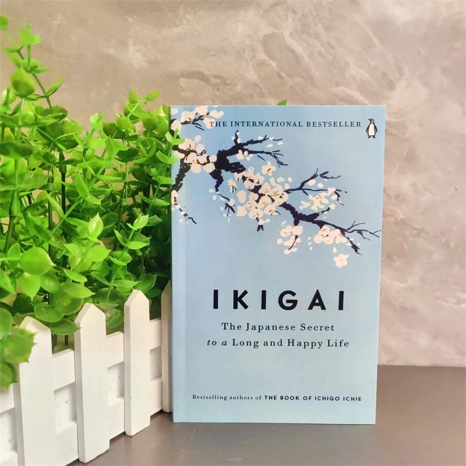 Ikigai: Das japanische Geheimnis für ein langes und glückliches Leben von Héctor García & Francesc Miralles | # 1 internationaler Bestseller Image