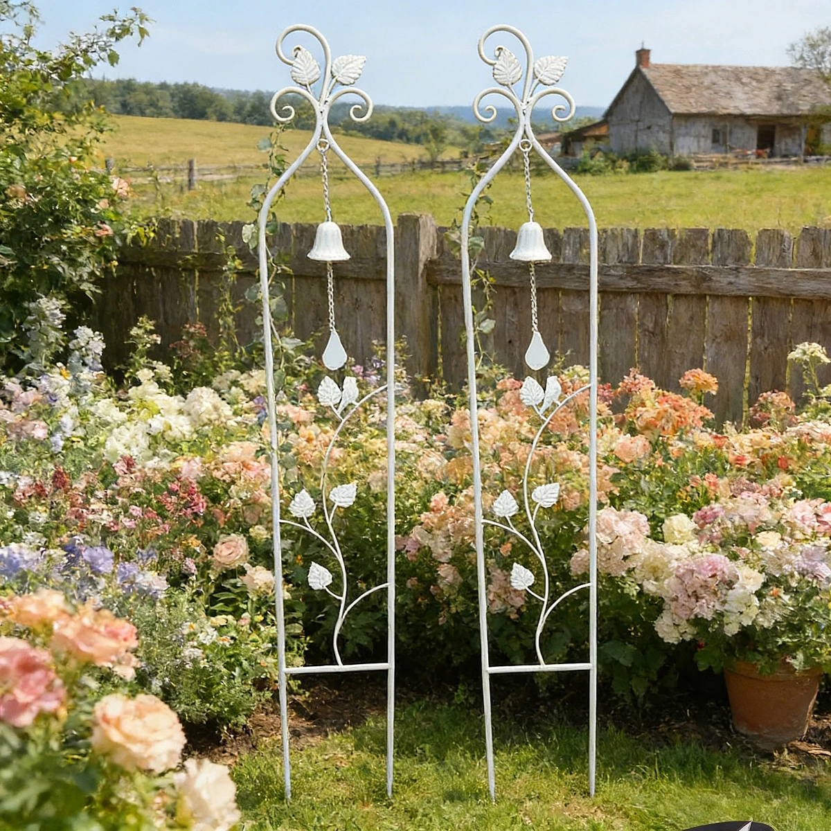 2 Stück Französischer Vintage Glockenförmiger Blumenständer Garten-Eisenblumenhalter für Clematis Kleiner Kletterpflanzenständer Dekorativer Gartenpflanzen-Stützrahmen Image