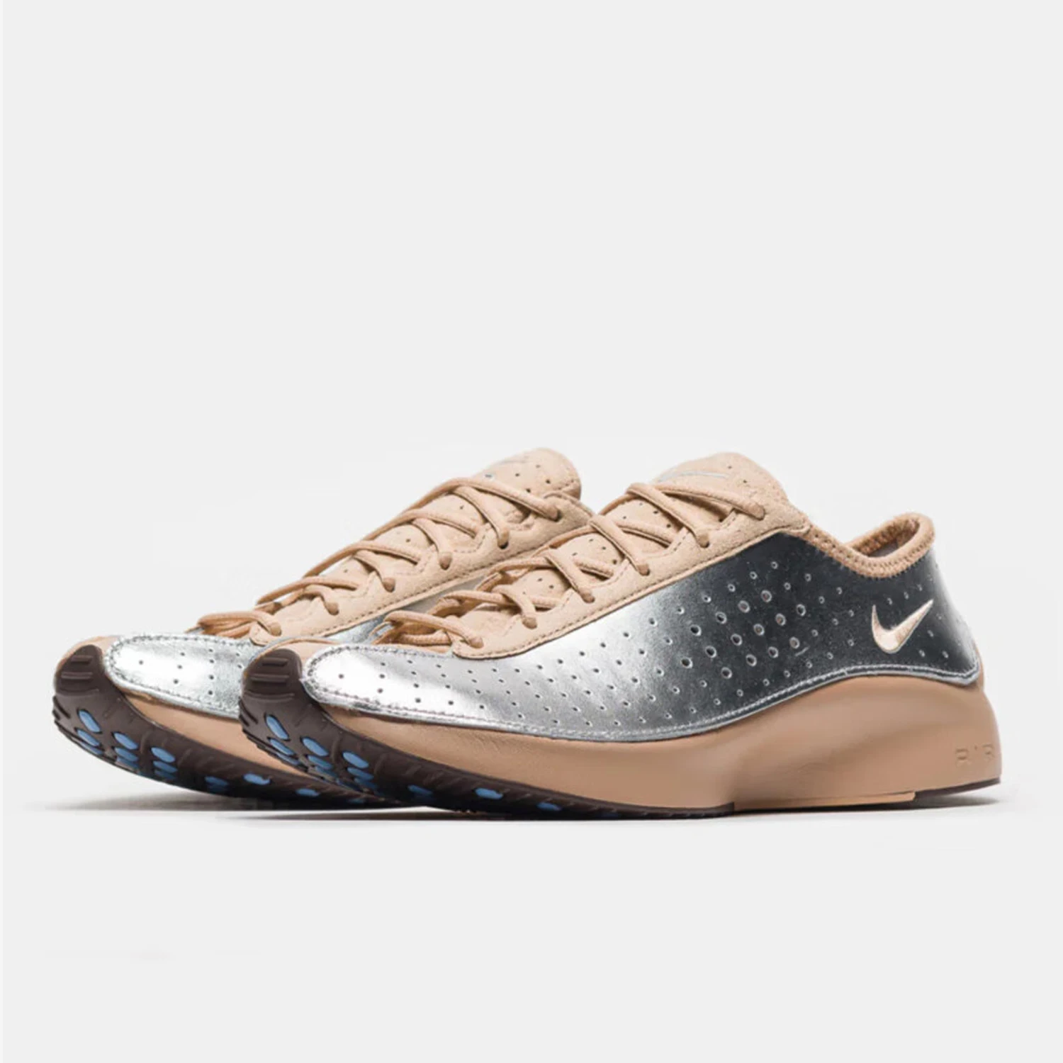 Nike Authentic Air Superfly Robuste Low-Top-Freizeitschuhe für Damen IB5824-200