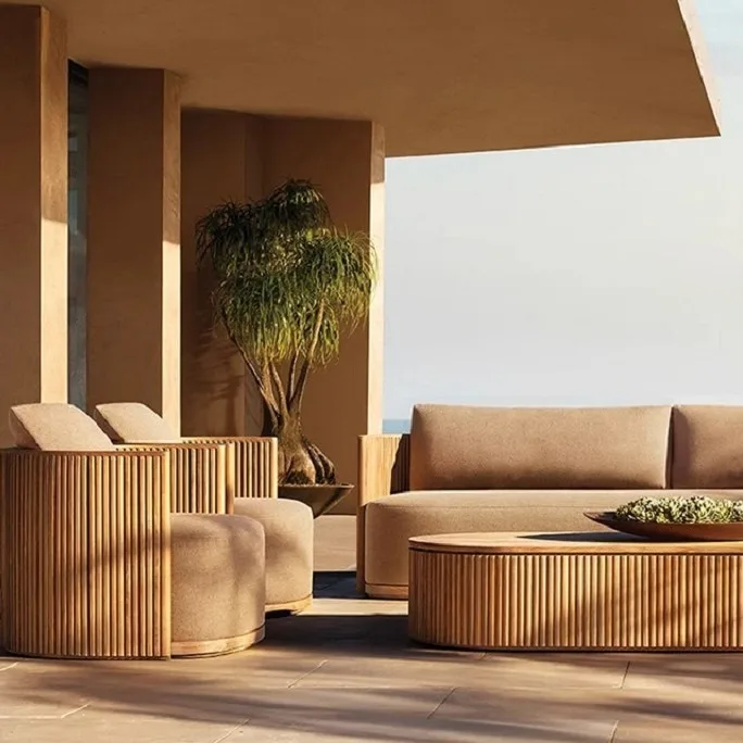 Moderne, schlichte Gartenmöbel aus Teakholz für den Außenbereich, wasserdicht, sonnengeschützt, korrosionsbeständig und langlebig. Image