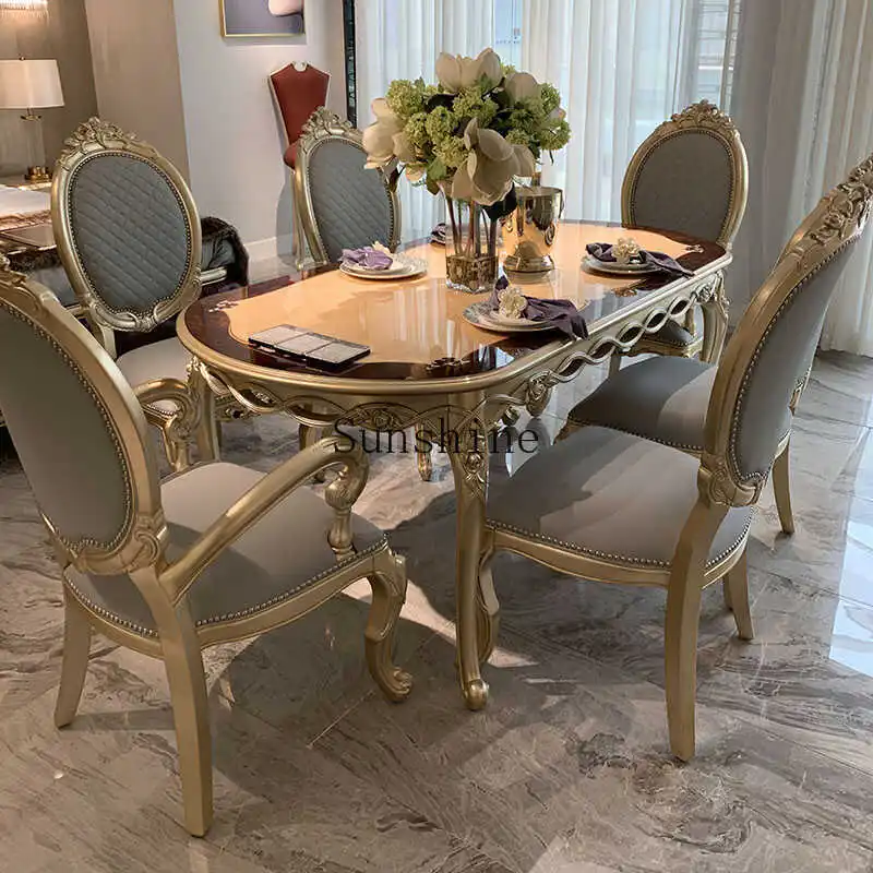 Europäischer ovaler rechteckiger Esstisch und Stühle aus massivem Holz, Kombination aus Luxusrestaurant, französischer 6-Personen-Goldfolie