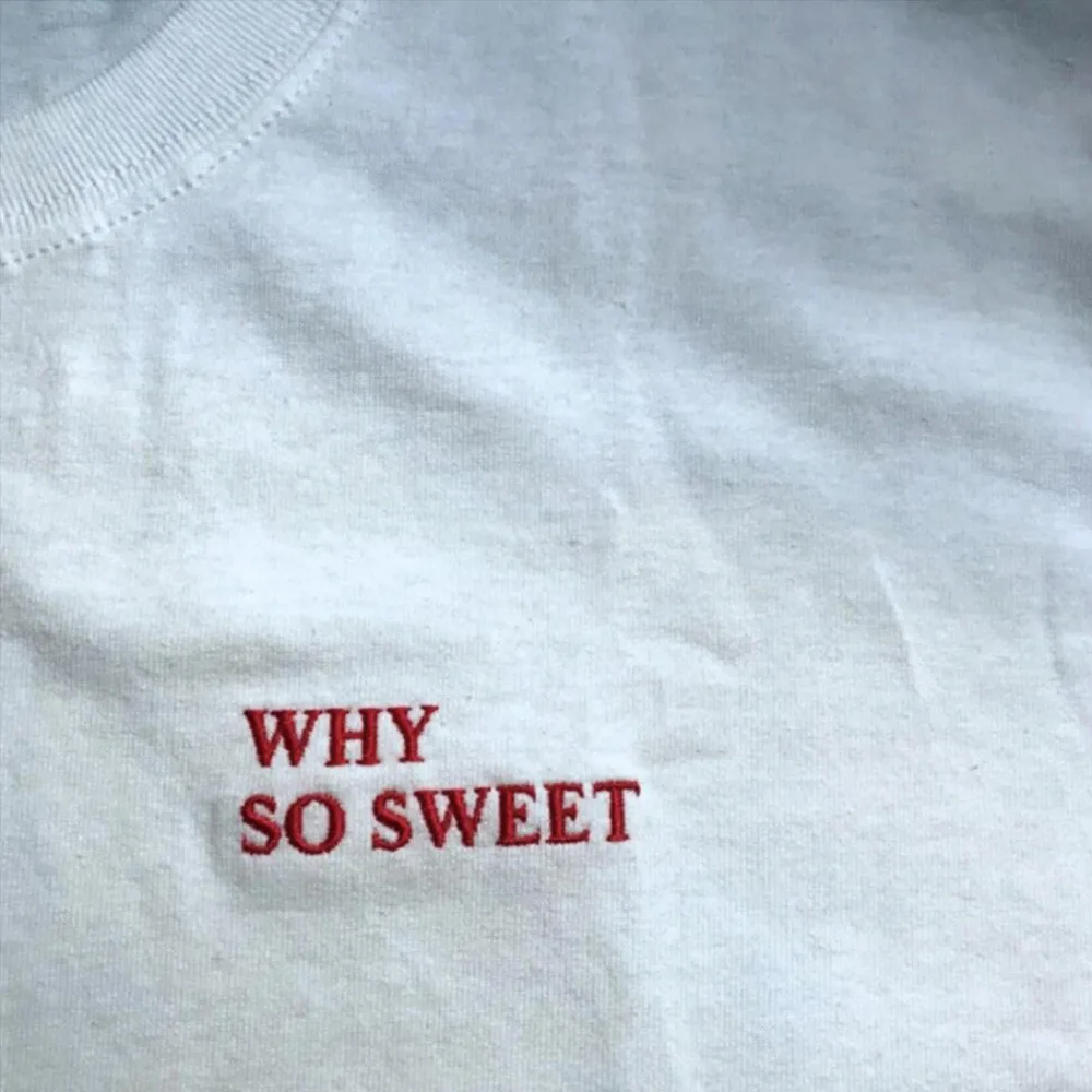Warum so süße Buchstaben bestickt Männer Frauen Kurzarm T-Shirts Sommer lose lässige Baumwolle Tops Street Fashion T-Shirts 2025 Image