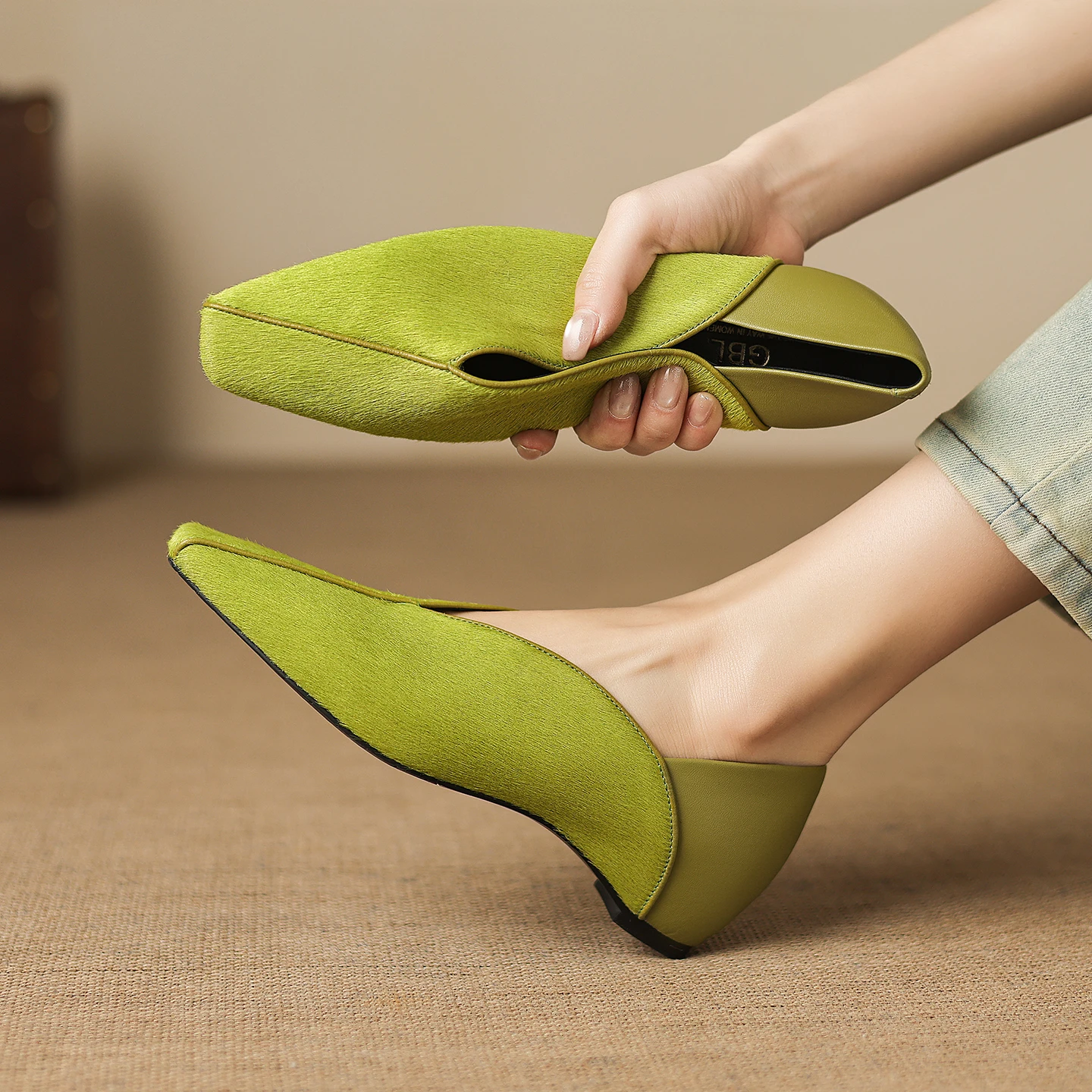  Damenschuhe aus echtem Leder mit Rosshaar, quadratische Zehenpartie, erhöhte innere Absätze, flacher Schaft, bequeme Damenschuhe