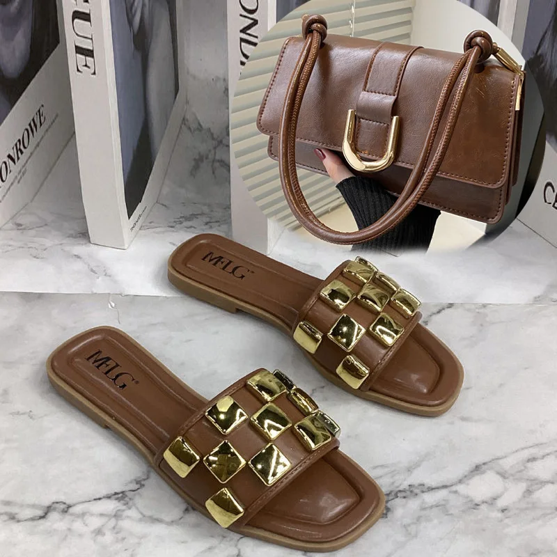 2026 frauen Sommer Quadratische Metall Dekorative Flache Hausschuhe Plus Größe frauen Schuhe Neue Gürtel Schnalle Mode Schulter Tasche set