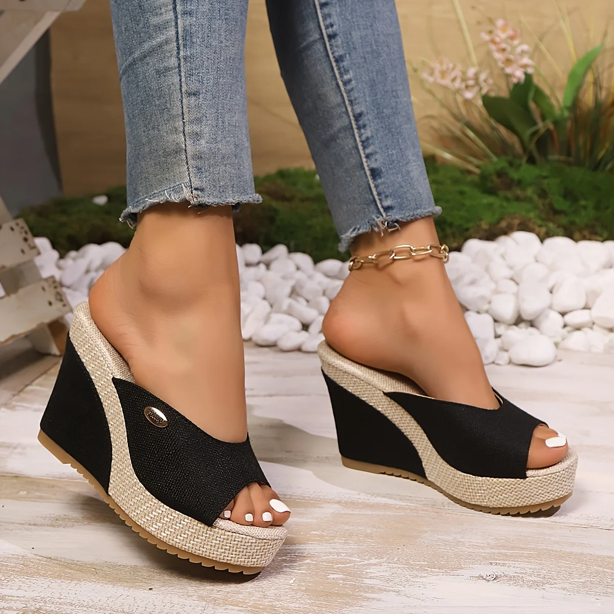 Sommer Neue Mode Outdoor Vielseitige Keilabsatz Damensandalen Bequeme Lässige Stilvolle Slip-On Schuhe