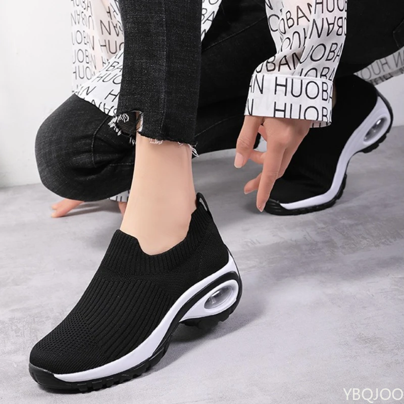 Große Größe Herbstmode Atmungsaktive Leichte Bequeme Damen-Freizeitschuhe Outdoor Mesh Flache Sohle Damen-Sportschuhe